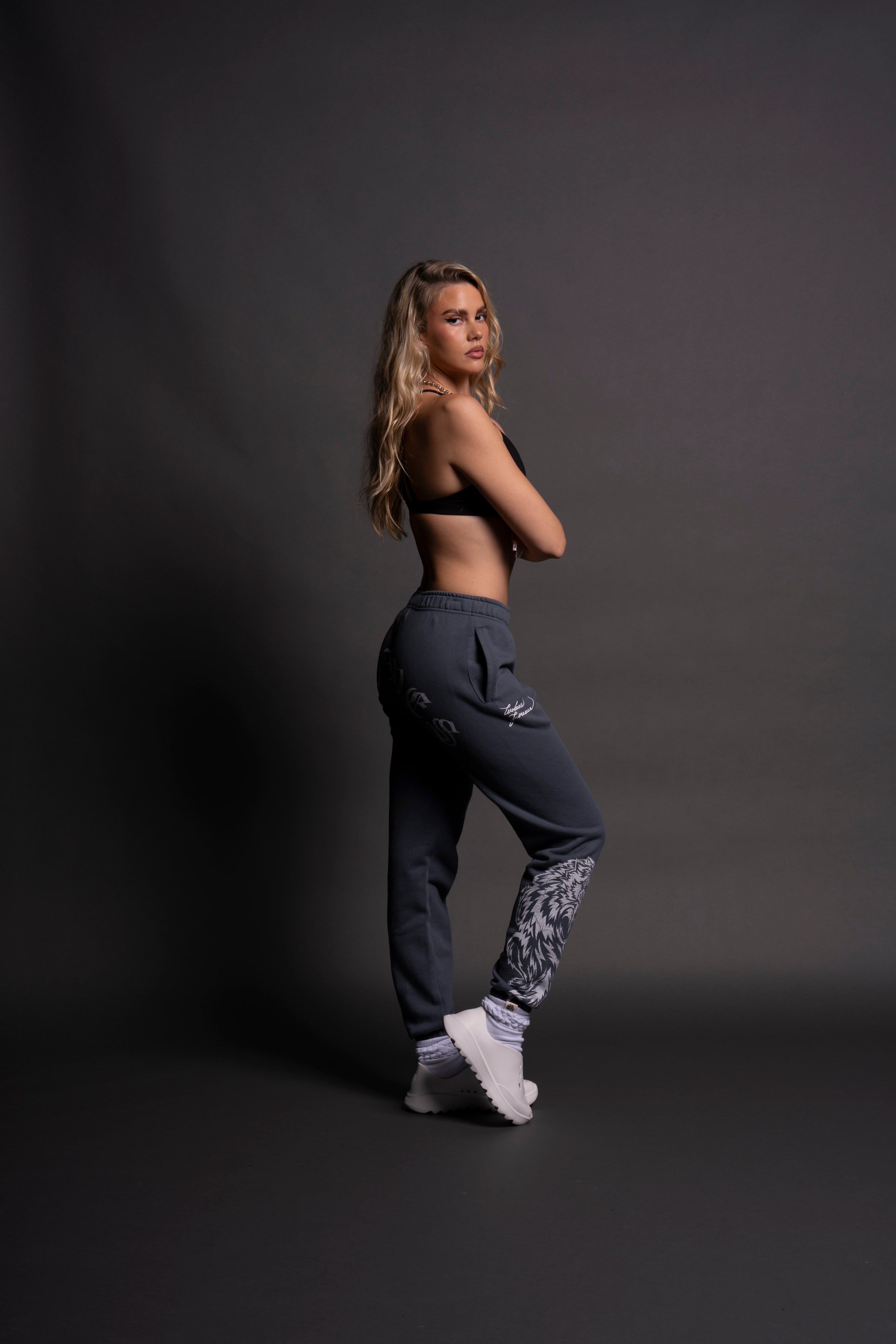 The Search She Post Lounge Sweats in Twilight Blue – DarcSport