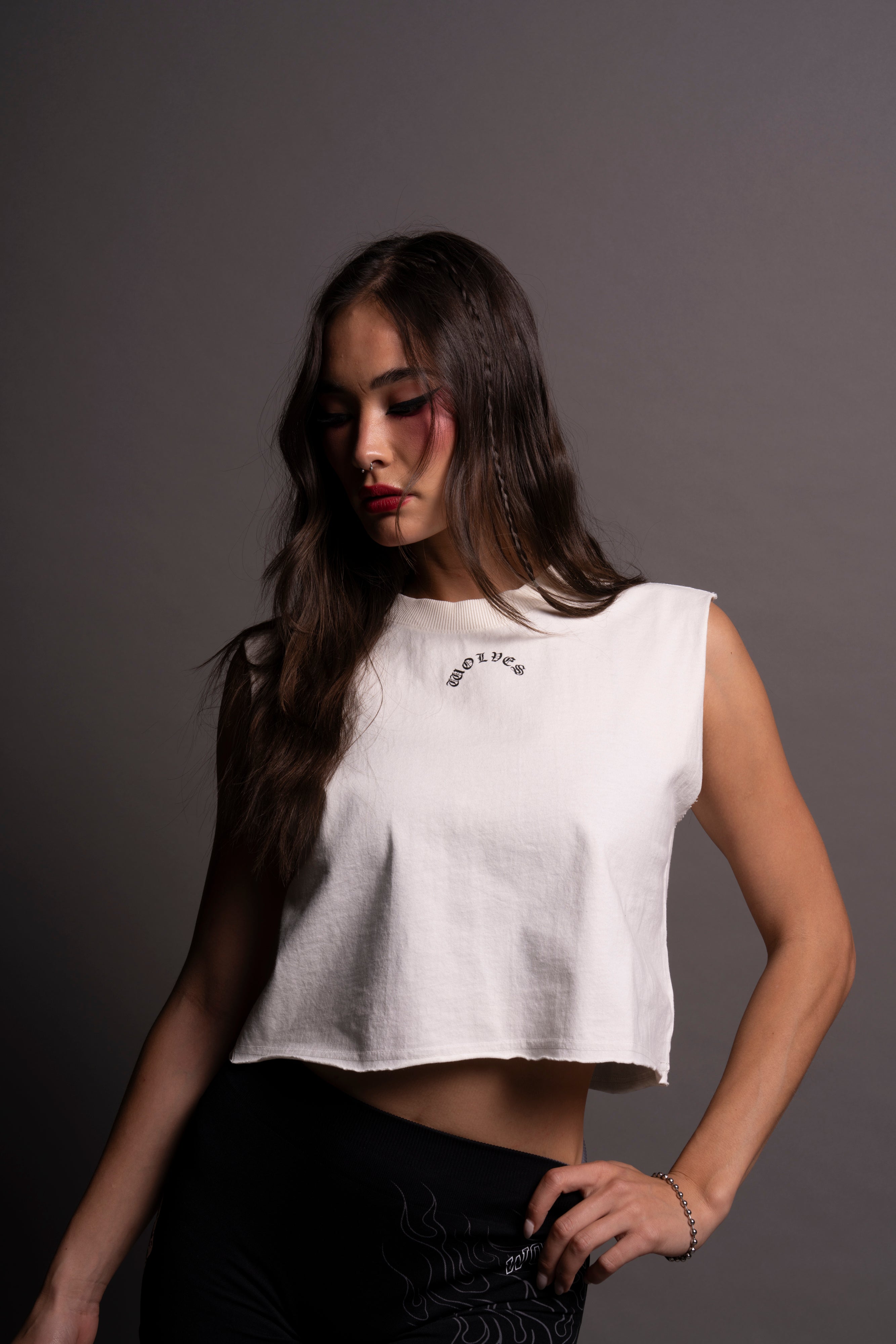 Wolves Chopper "Grunge" (Cropped) Muscle Tee in Cream