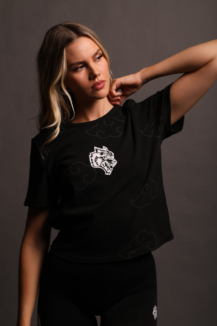 Floating "Timeless" Tee in Black