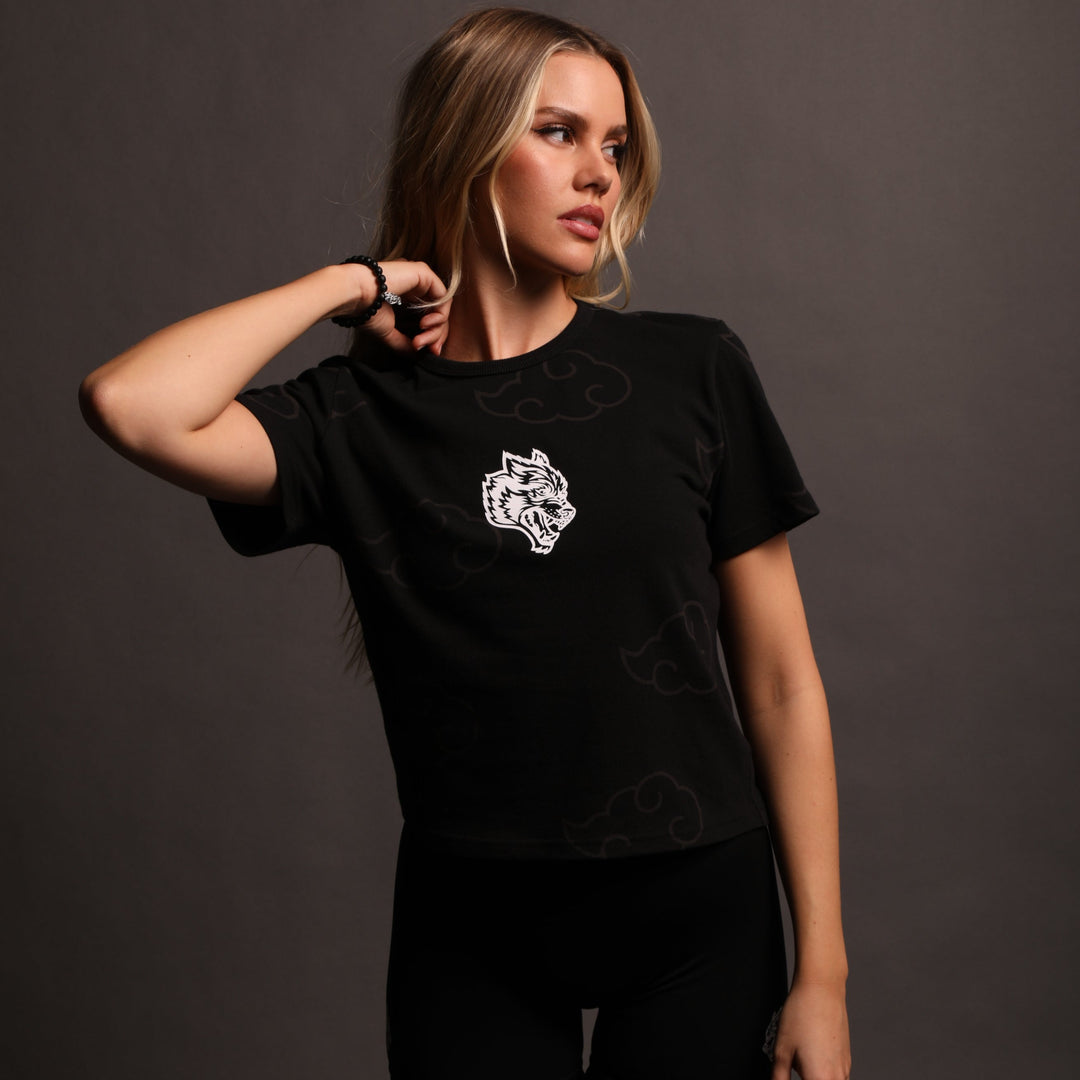Floating "Timeless" Tee in Black