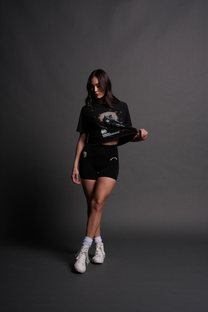 Howling At The Moon "Premium Vintage" (Cropped) Tee in Black
