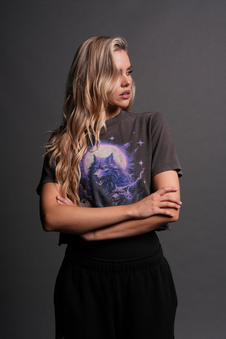Howling At The Moon "Premium Vintage" (Cropped) Tee in Wolf Gray