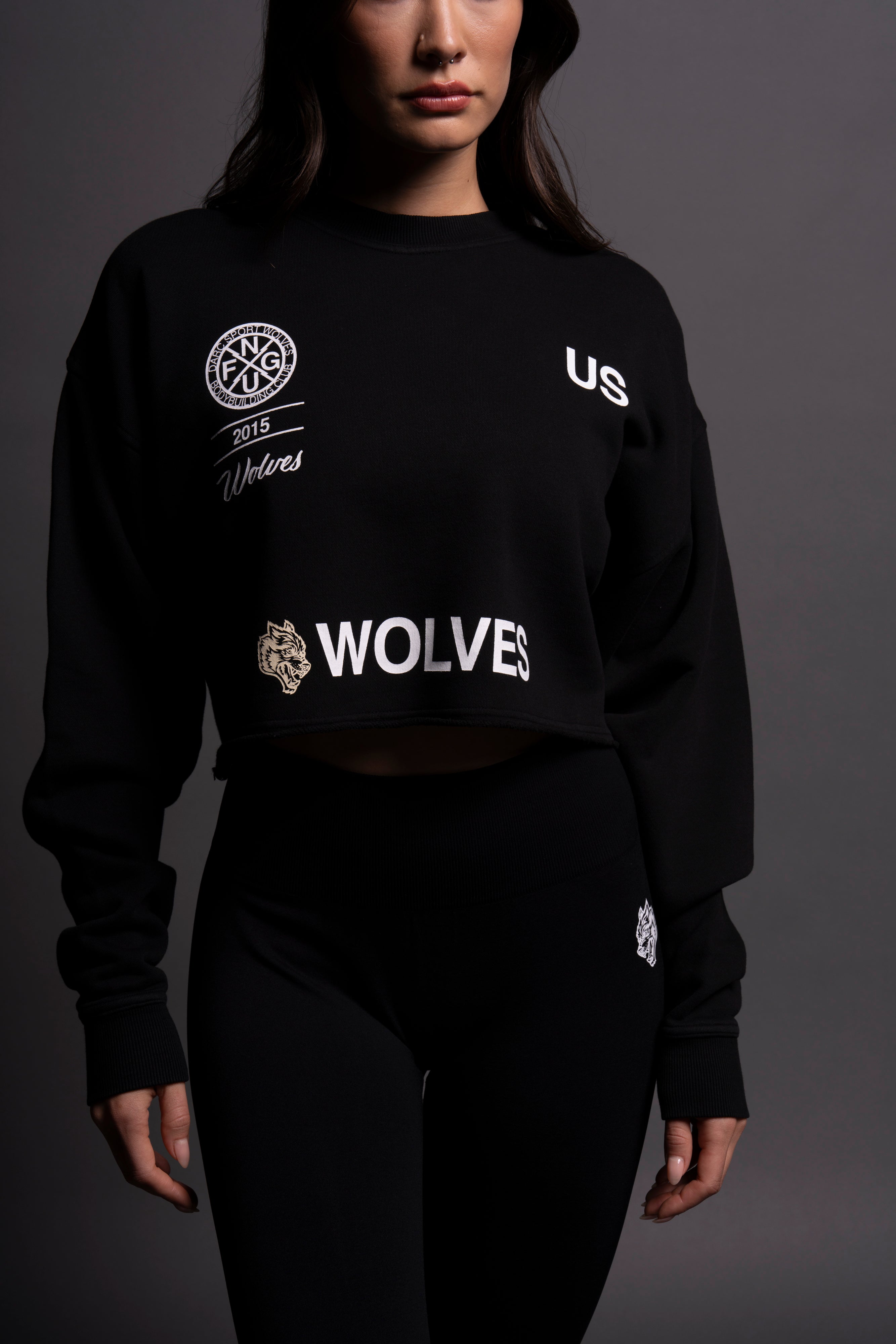 Stay True London (Cropped) Crewneck in Black