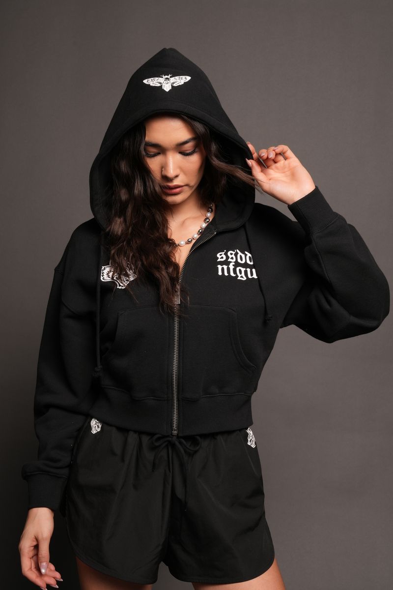 She Wolf Club Sage Cropped Zip Hoodie In Black