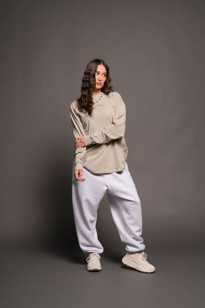She Wolf Pack Premium Ls Tee In Cactus Gray