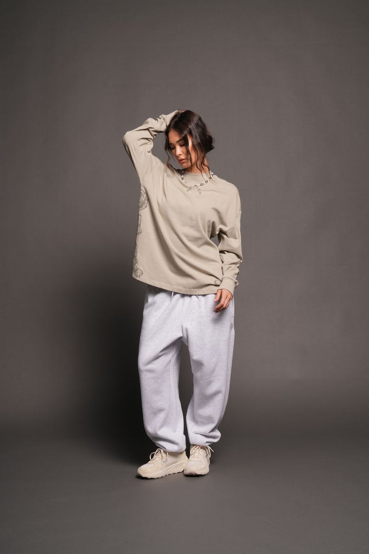 She Wolf Pack Premium Ls Tee In Cactus Gray