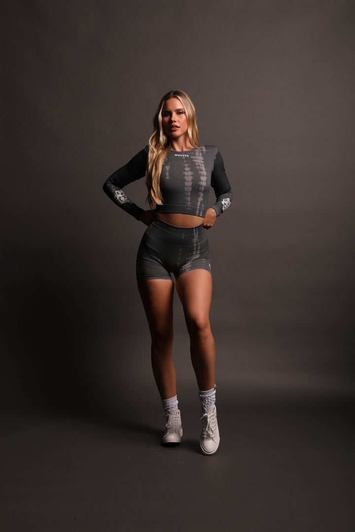 Hardcore L/S "Everson Seamless" Top in Pearl Gray Serpent