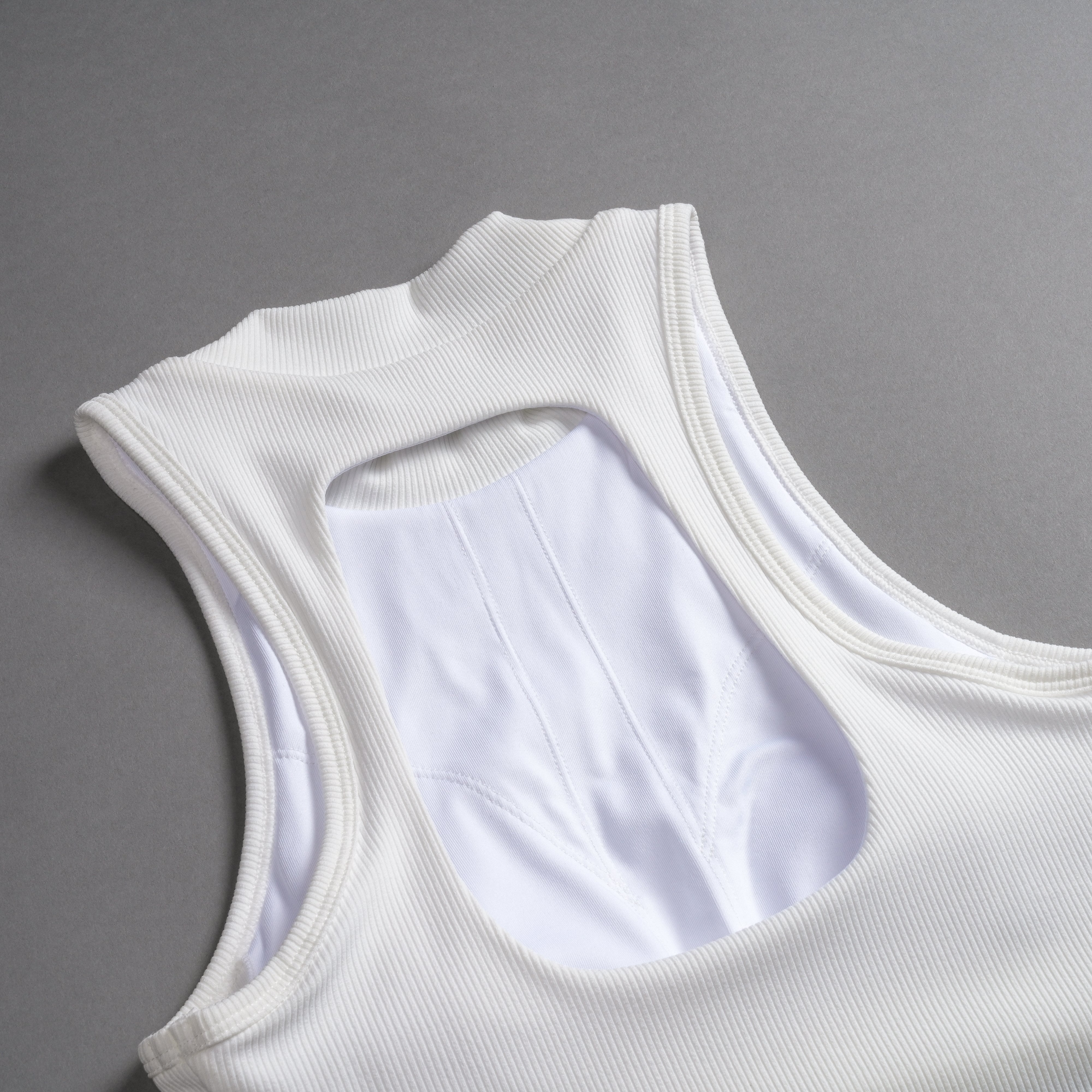 Chopper Romy Mockneck Ribbed Tank in White – DarcSport