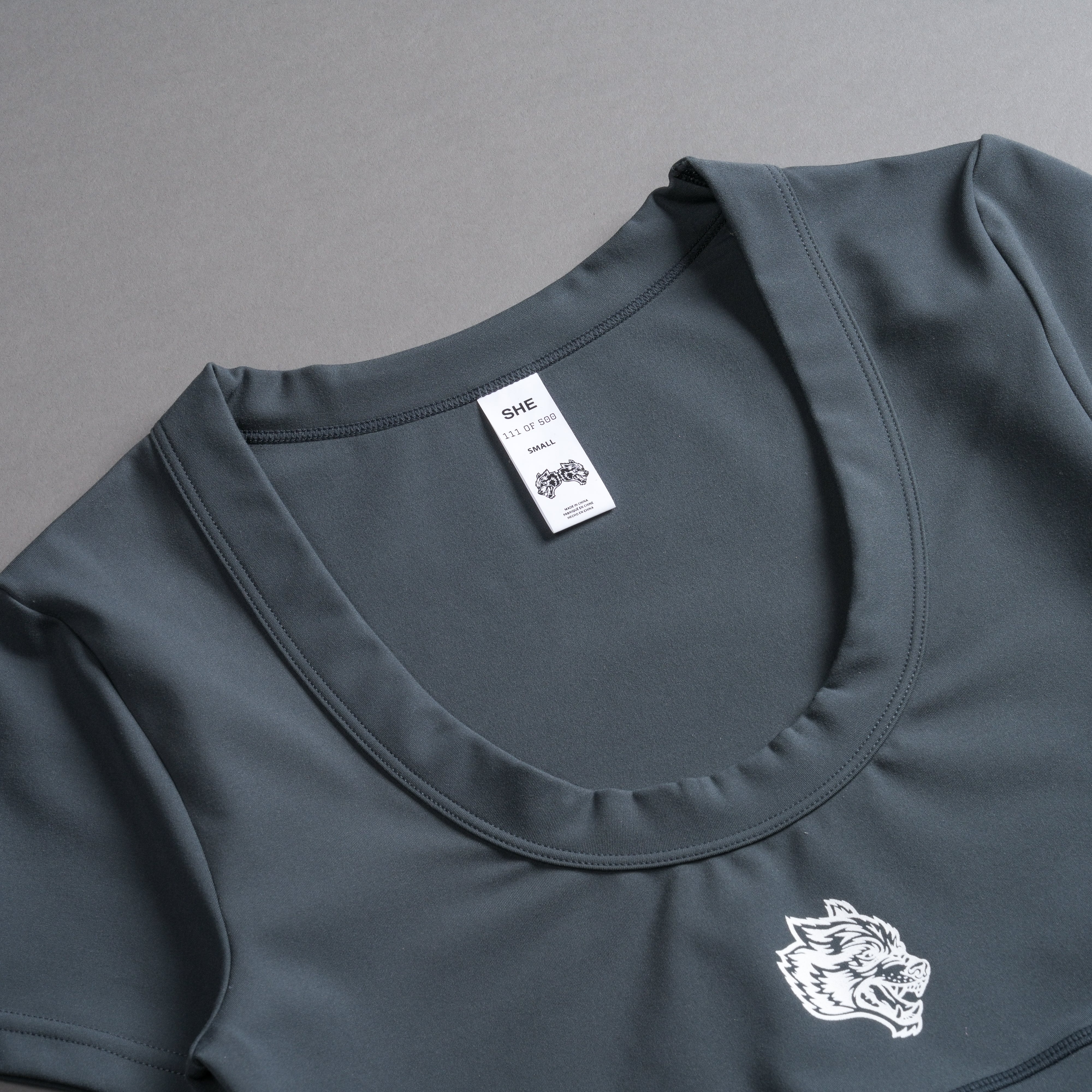 Single S/S Grace "Energy" Top in Wolf Gray