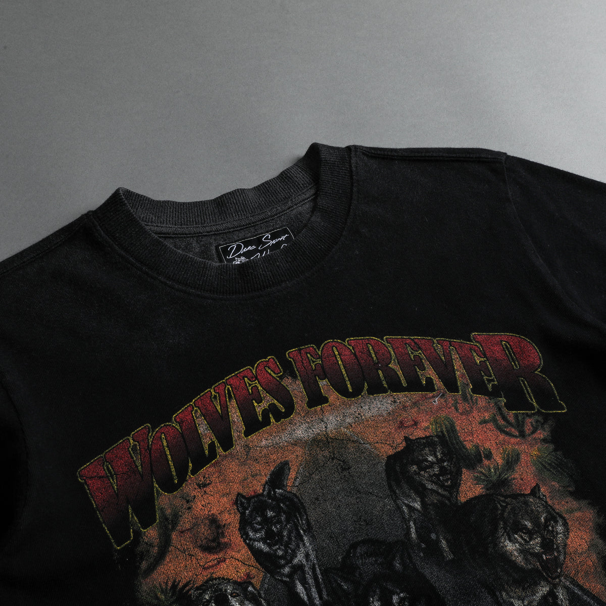 Run Free "Premium Vintage" (Cropped) Tee in Black