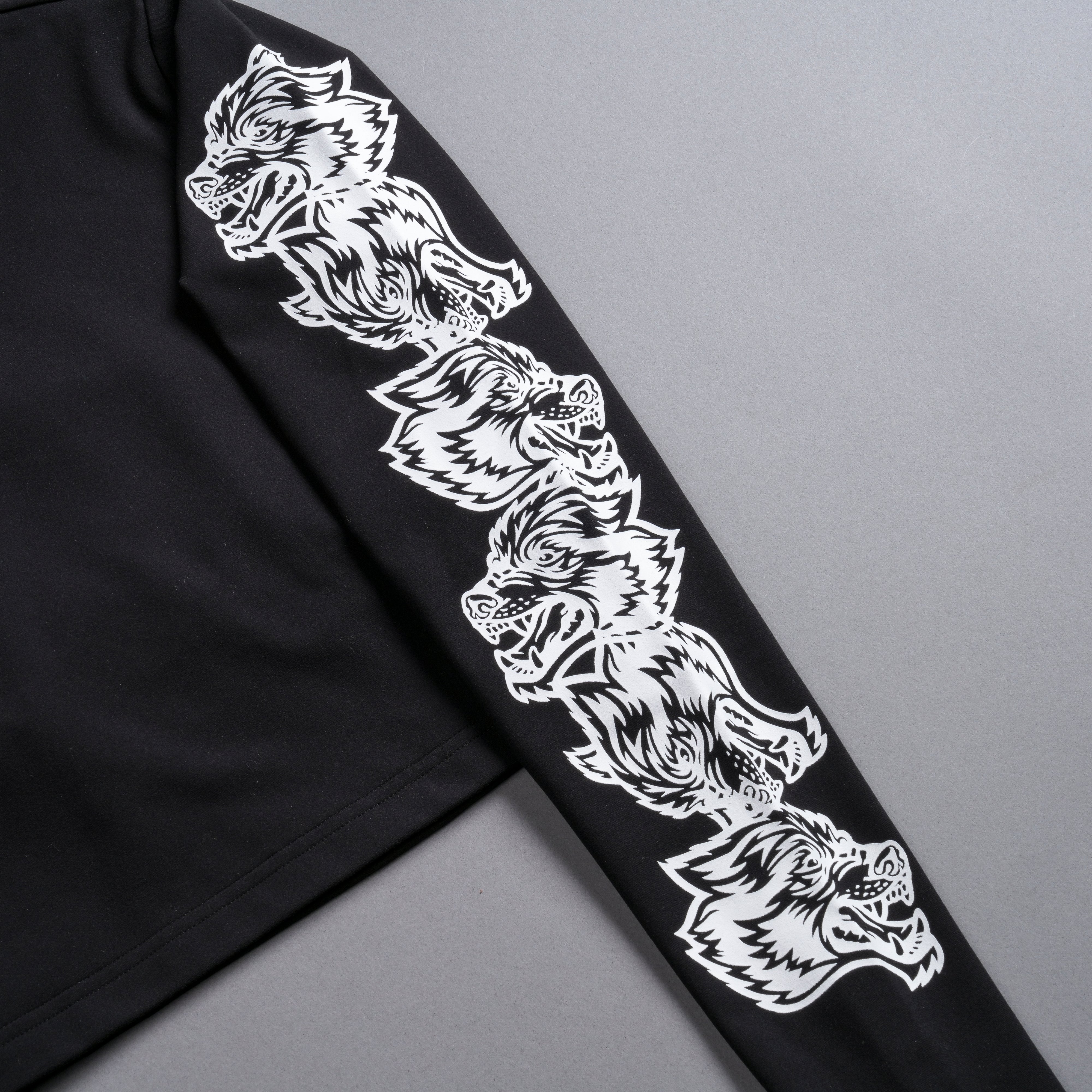 Covered L/S Ava "Energy" Top in Black