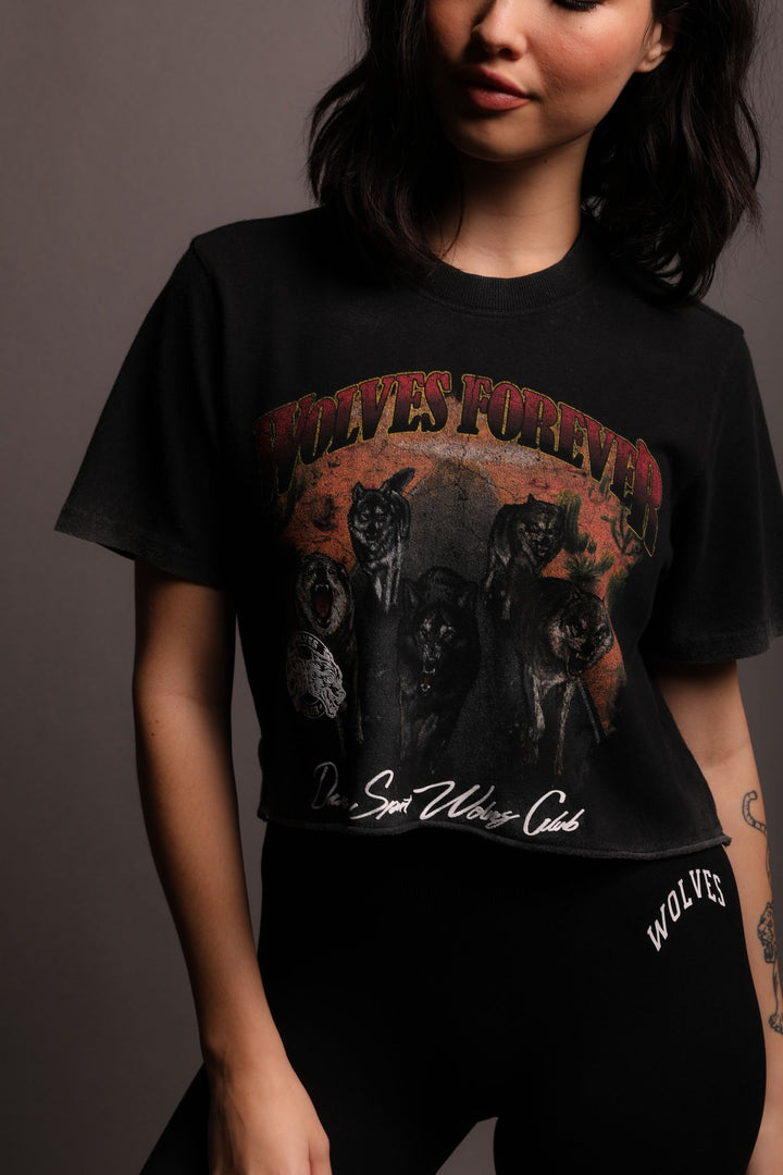 Run Free "Premium Vintage" (Cropped) Tee in Black