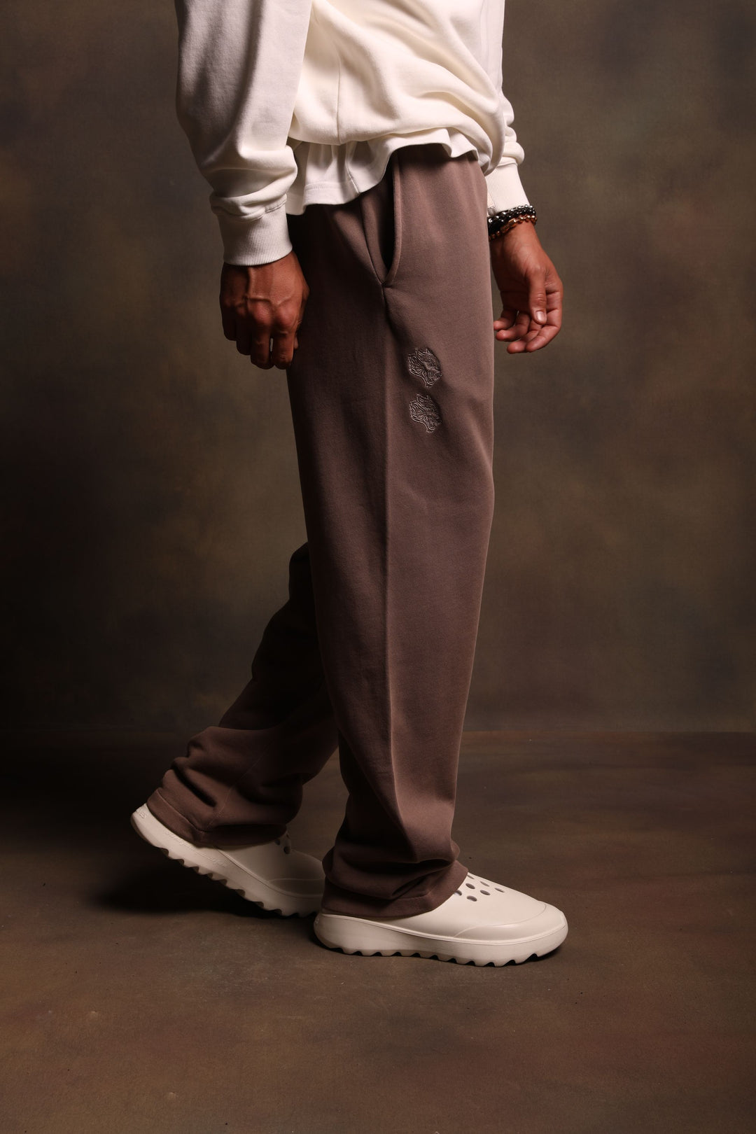 Quad Wolf Bigelow Sweats in Mojave Brown