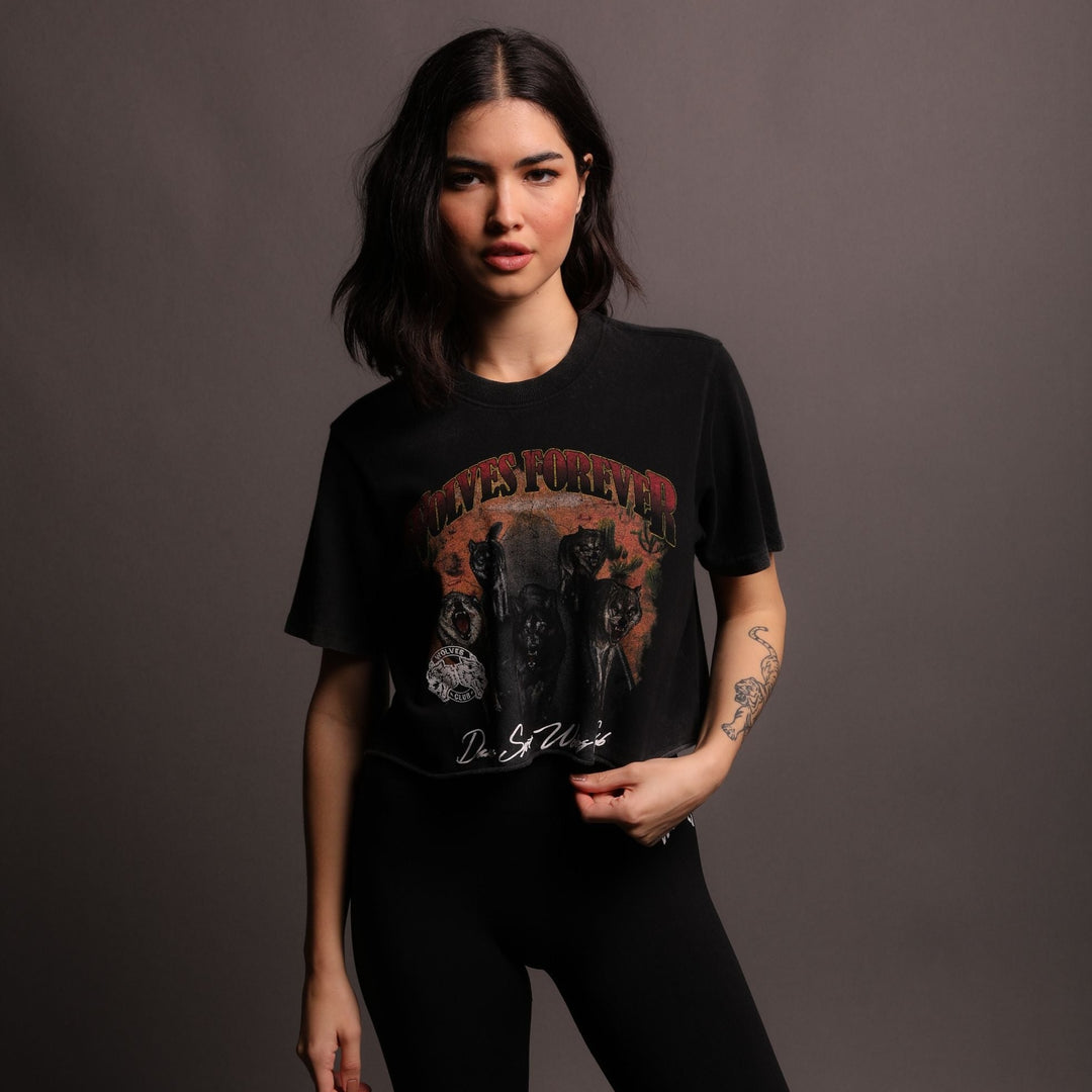 Run Free "Premium Vintage" (Cropped) Tee in Black