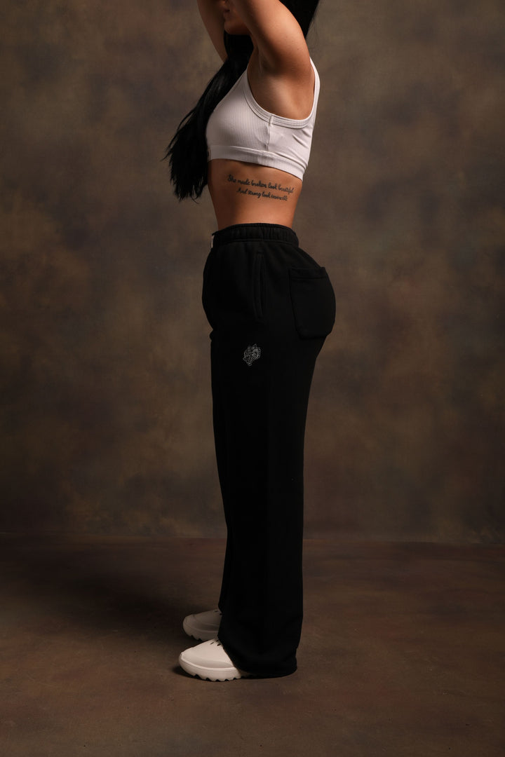 She Dual Patch Big Cozy Sweats in Black