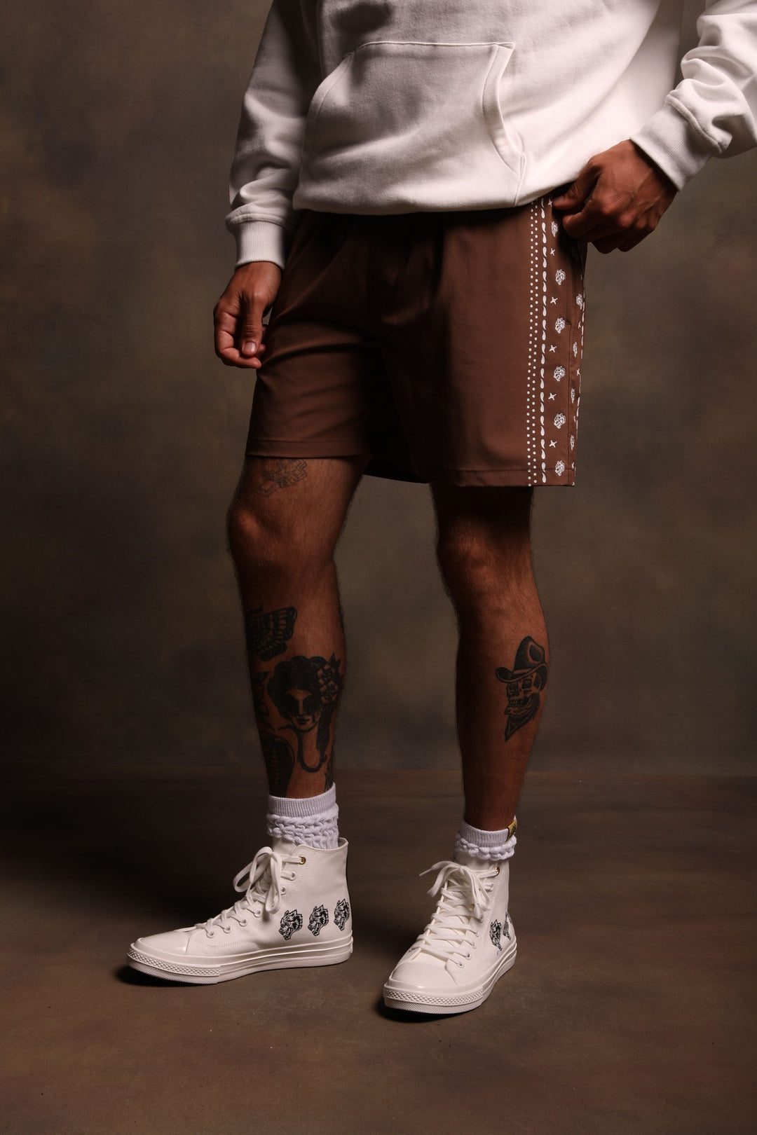 Western Reeves Shorts in Mojave Brown