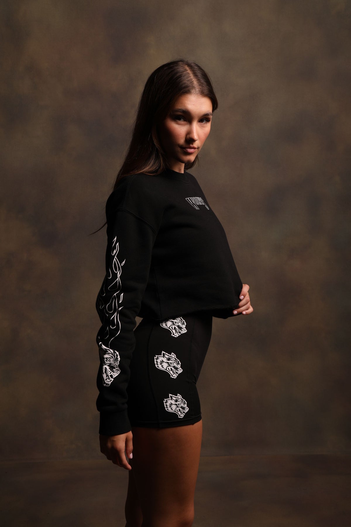 Eternal Flame Raglan (Cropped) Crewneck in Black