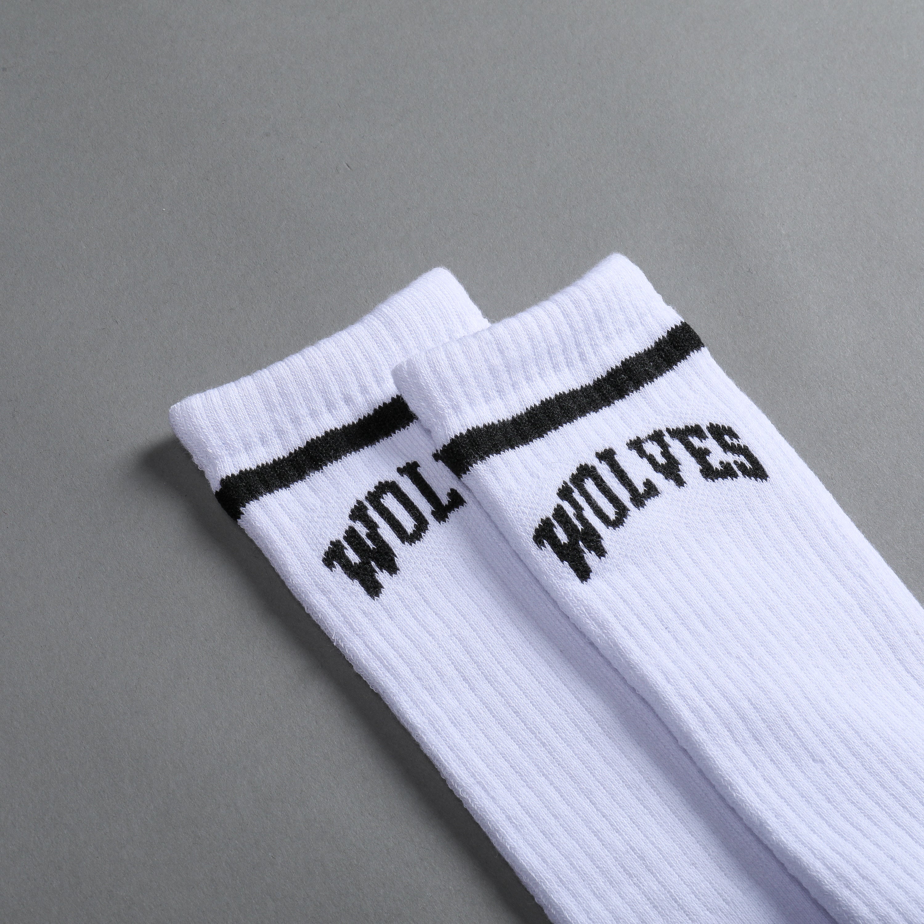 Wolves Arch Classic Socks in White/Black
