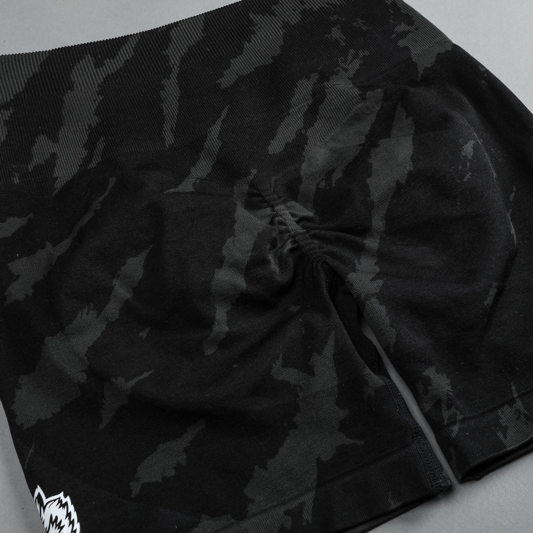 She Wolves Forever Seamless Everson Shorts in Black Native Camo